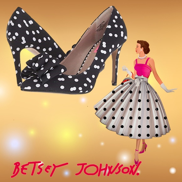 betsey johnson bret pump